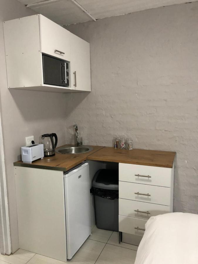 Second Best Accommodation 东伦敦 外观 照片