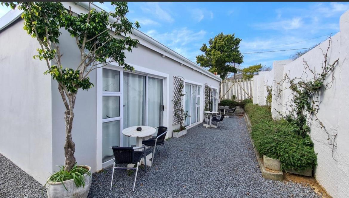 Second Best Accommodation 东伦敦 外观 照片
