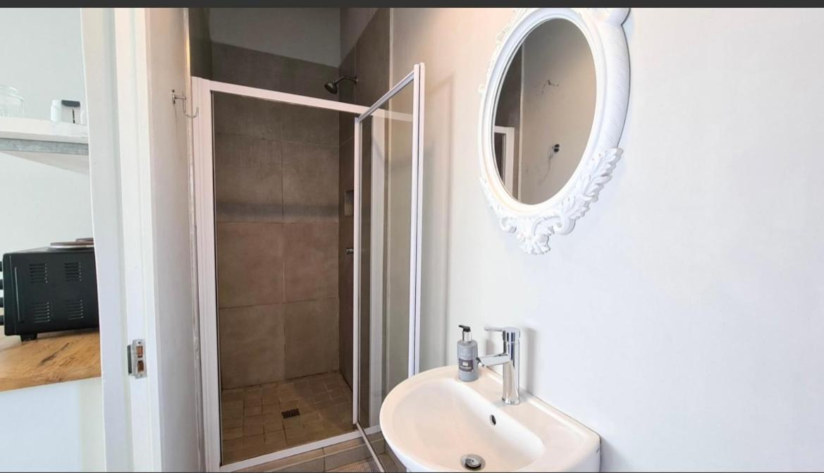 Second Best Accommodation 东伦敦 外观 照片